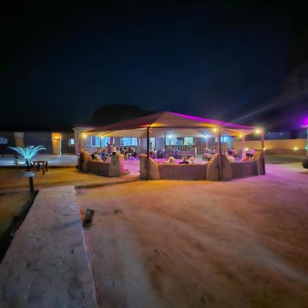 Orbit Camp Hotell Wadi Rum Exteriör bild
