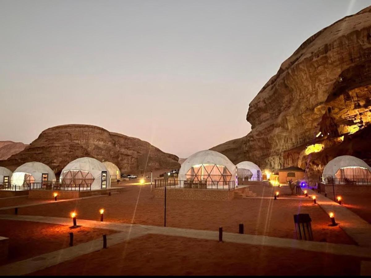 Orbit Camp Hotell Wadi Rum Exteriör bild