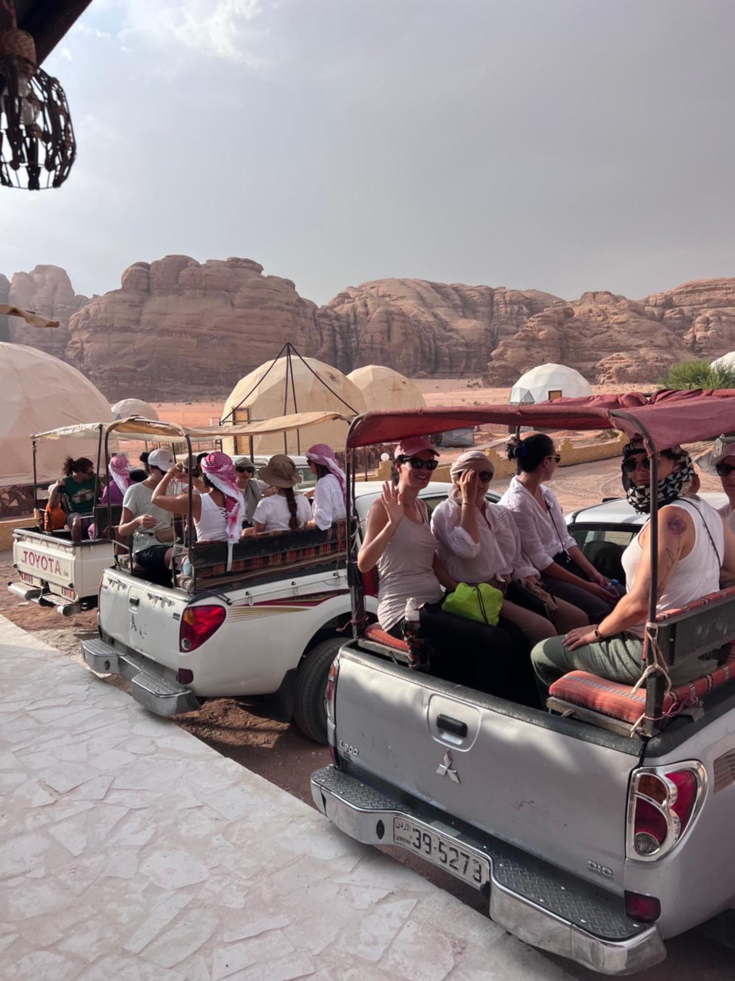 Orbit Camp Hotell Wadi Rum Exteriör bild