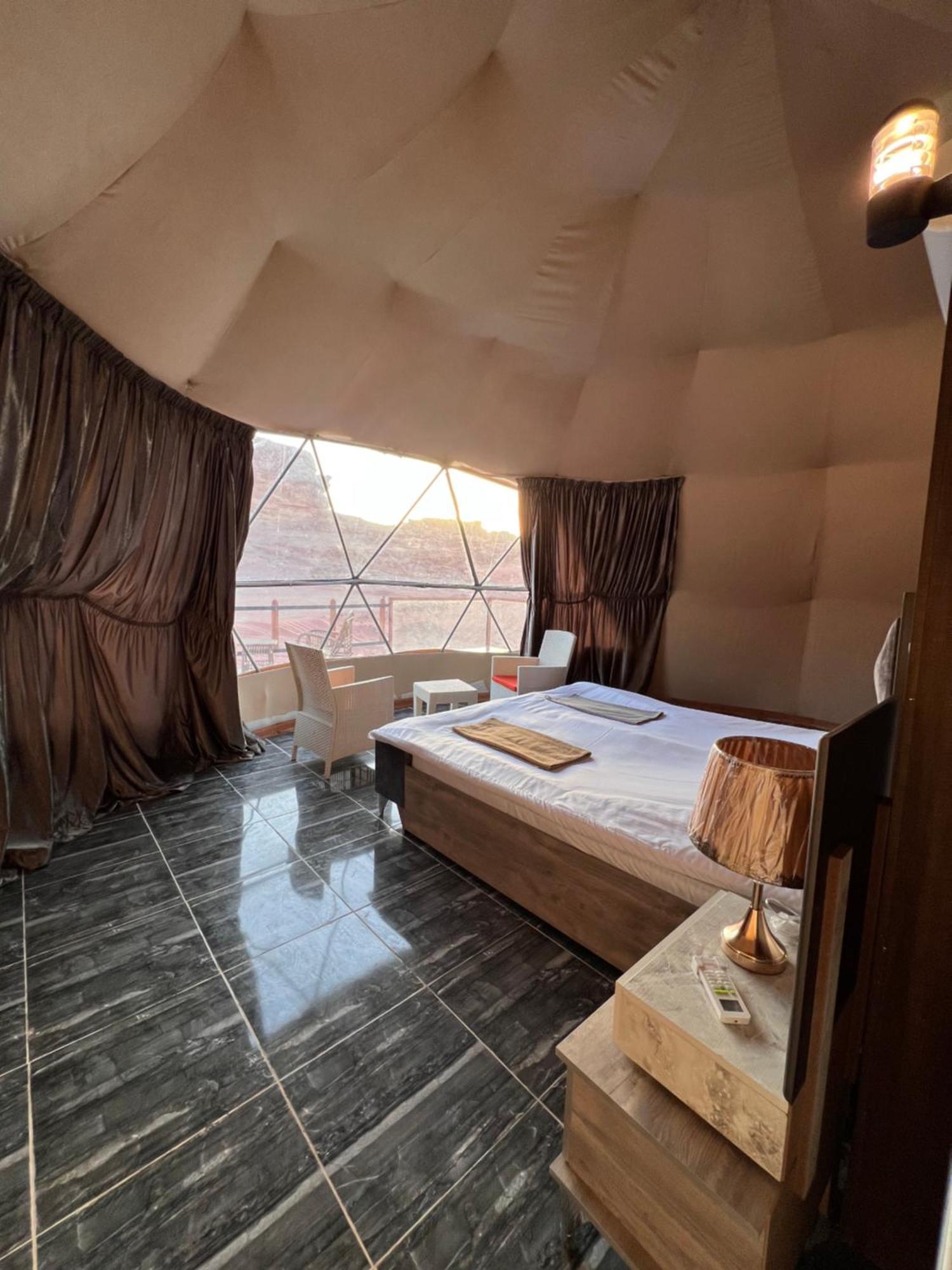 Orbit Camp Hotell Wadi Rum Exteriör bild