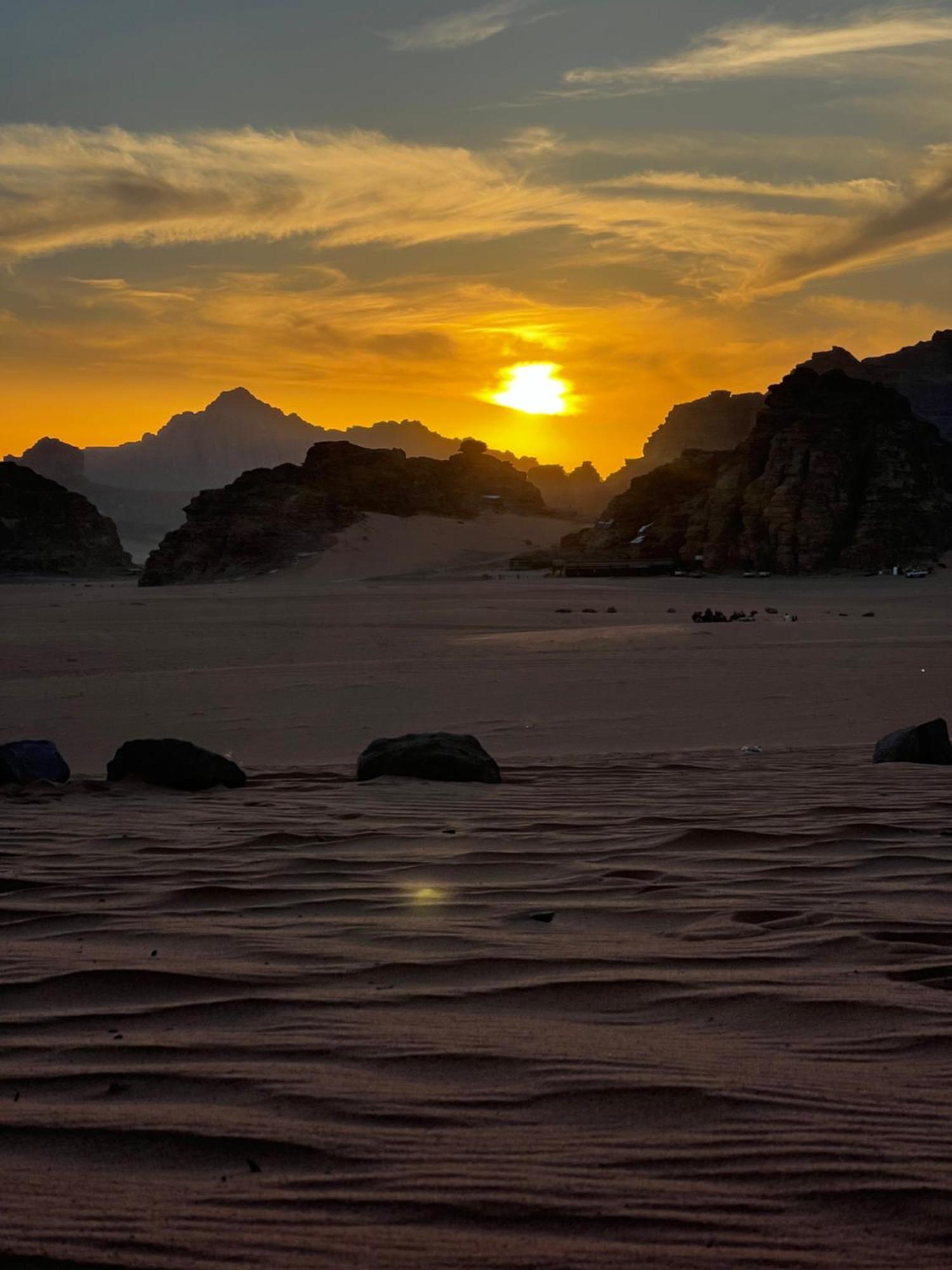 Orbit Camp Hotell Wadi Rum Exteriör bild